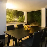 Luxury With Breathtaking View & Private Pool Apartman