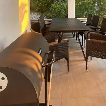 Apartman Luxury With Breathtaking View & Private Pool Podstrana