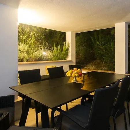 Luxury With Breathtaking View & Private Pool דירה