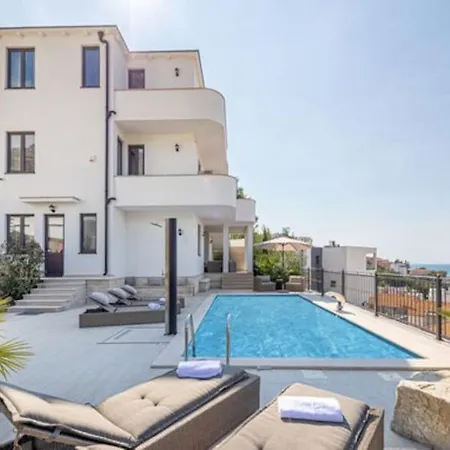 Apartman Luxury With Breathtaking View & Private Pool