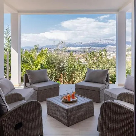 דירה Luxury With Breathtaking View & Private Pool *